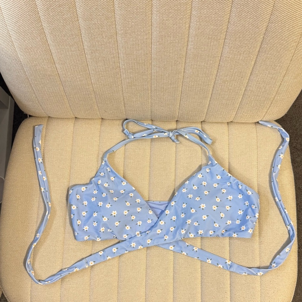 Women’s Hollister Blue Daisy Bikini Top: XL